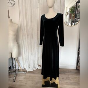 Vintage Dark Emerald Green Stretch Velvet Empire Waist Dress